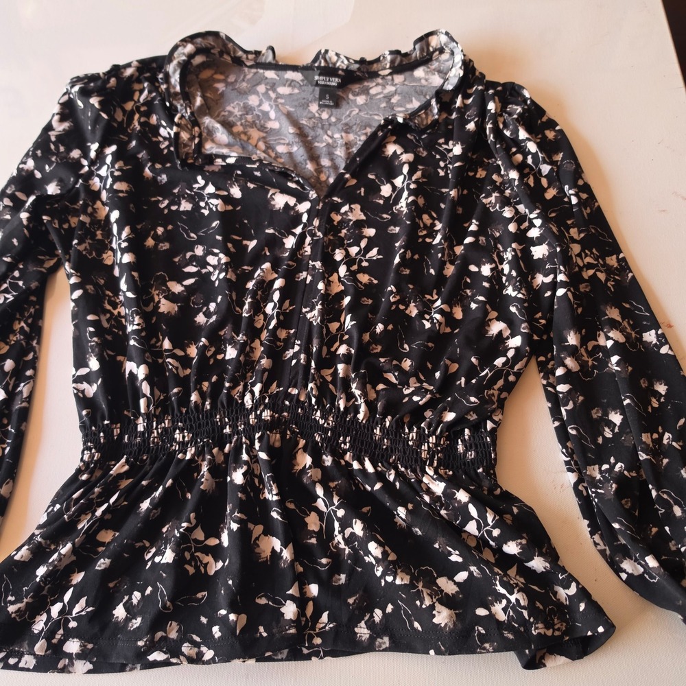 Simply Vera Vera Wang Black White Floral Smocked Peplum Blouse Small